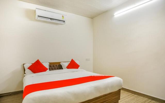 OYO 69330 Gk Guest House