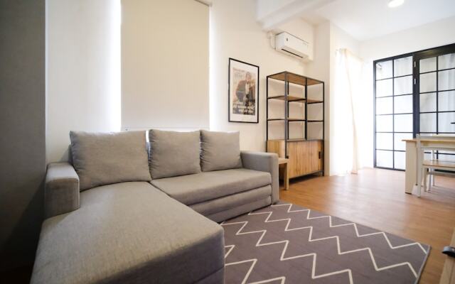 Wonderful 2Br Combine At Bale Hinggil Apartment