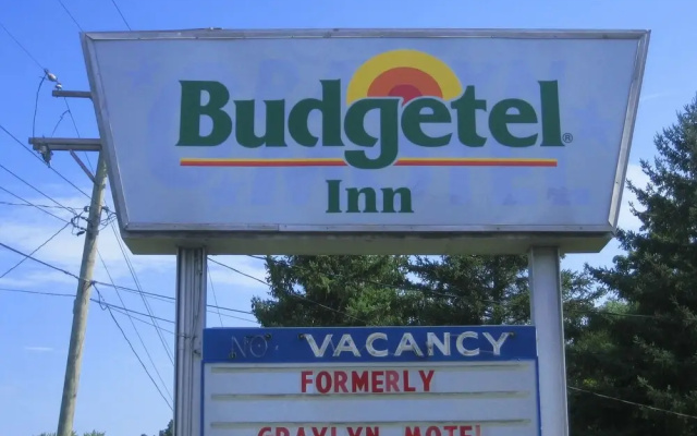 BLUE SKY INN Glens Falls-Saratoga-Lake George