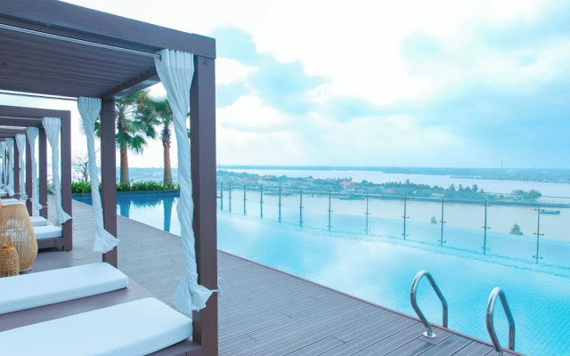 Central Plaza Hotel - My Tho