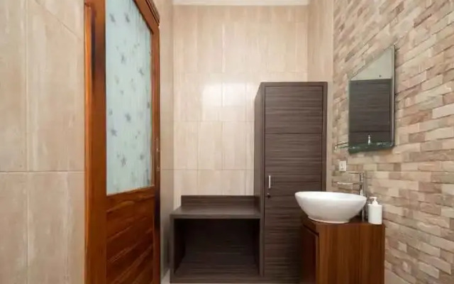 Jineswari Kuta by Kamara