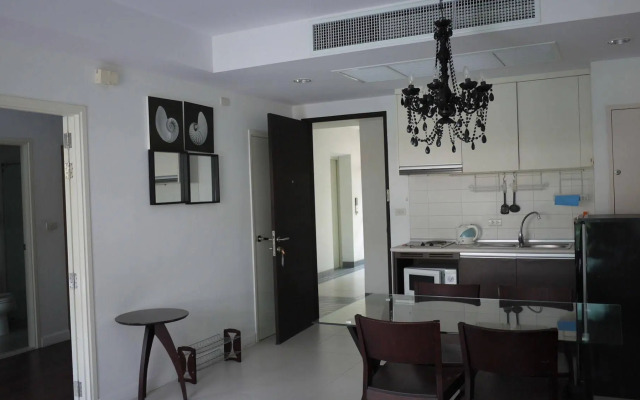 Baan Sanpleum Beachfront Condominium