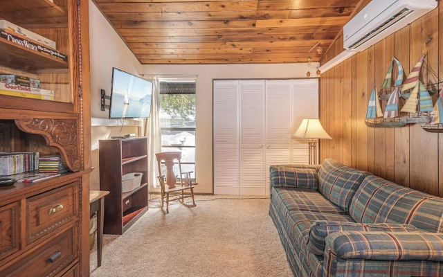 Four Hooppole South G6