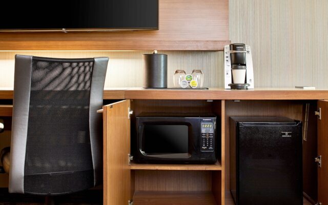 Courtyard by Marriott Baltimore Downtown/McHenry Row