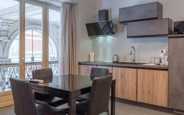 Suite Queen Apartments