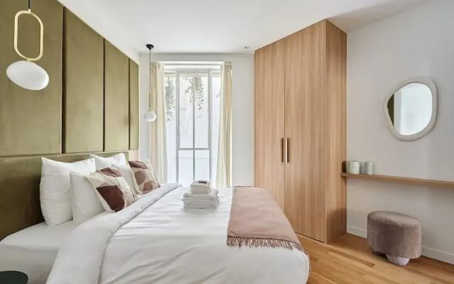 Exceptional 3 Bedrooms Apartment Heart of Paris