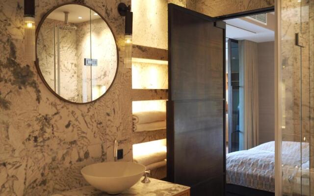 Hypernym Hotel & Suites