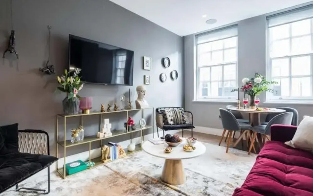 The Avicii Signature - Soho - by Frankie Says