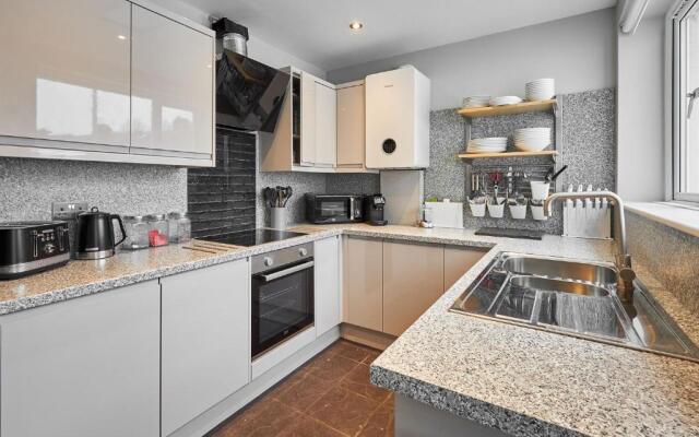 Host Stay 21 in Sunderland