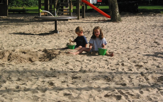 Cozy Bungalow With two Bathrooms, in the Forest