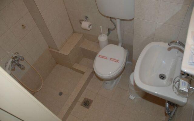 Themisto Hotel