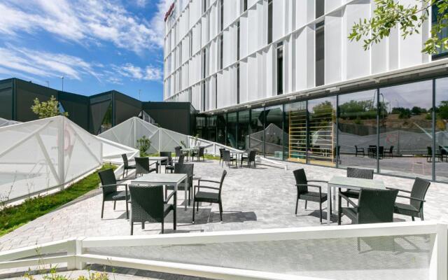 Отель Hampton by Hilton Alcobendas Madrid