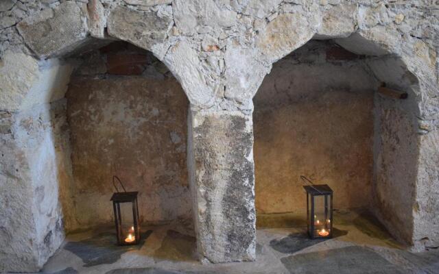 Anna's Stone House