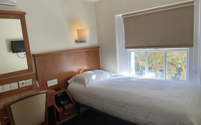 Orchard Hotel