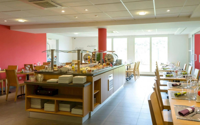Brit Hotel Reims Croix Blandin