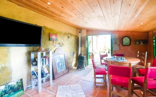 Appealing Holiday Home in La Escalona With Mountain Views