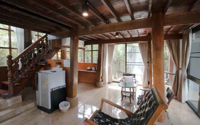 Royal Train Garden Resort By Zuzu