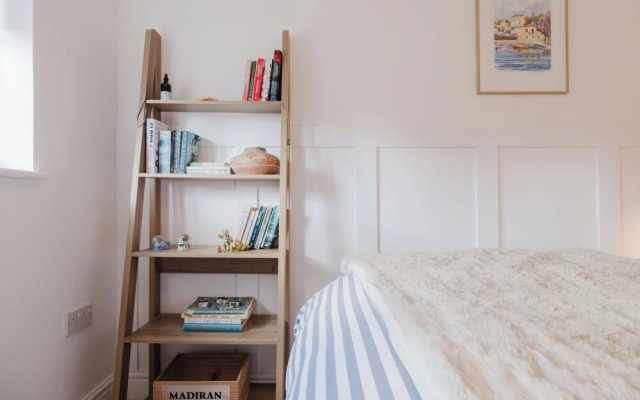 Stylish Retreat with Garden in Tetbury