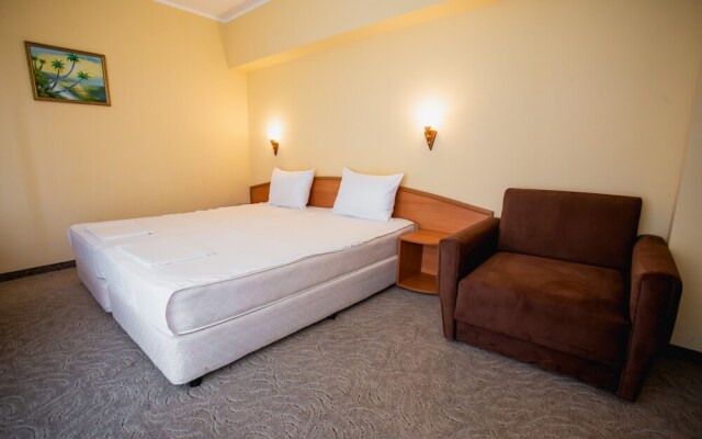 Family Hotel Dolphin