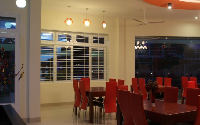 Hoàng Nhân Hotel