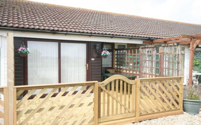 37E Medmerry Park 2 Bedroom Chalet
