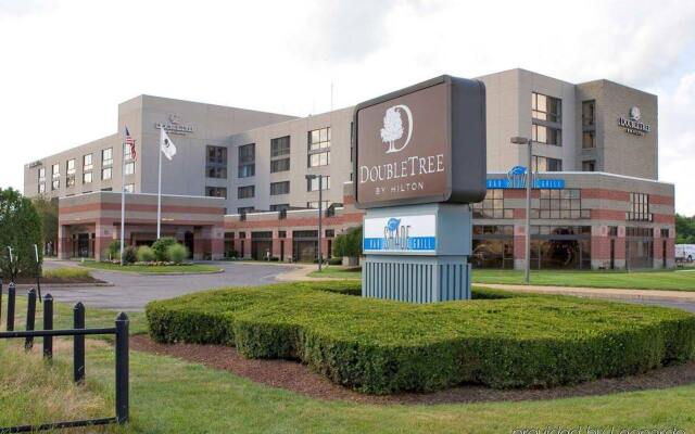 DoubleTree by Hilton Hartford - Bradley Airport