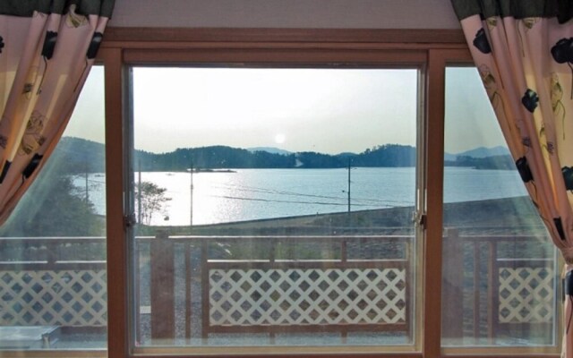 Seosan Noeulgwa Bada Pension