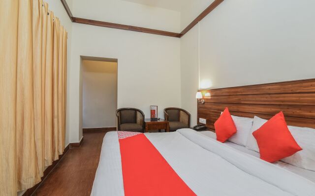 OYO 13410 Hotel Sunflower