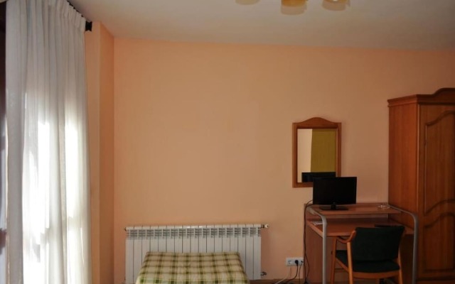 Hotel Puente de Piedra