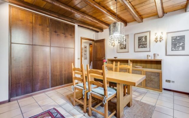 Large and Comfortable 6 Guests Flat in Trastevere