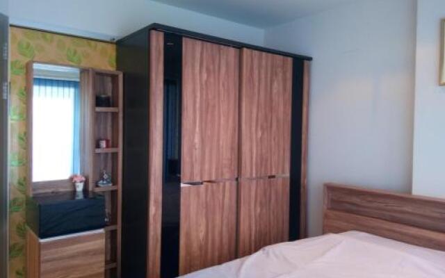 Mosaic Condominium B25M by Malai