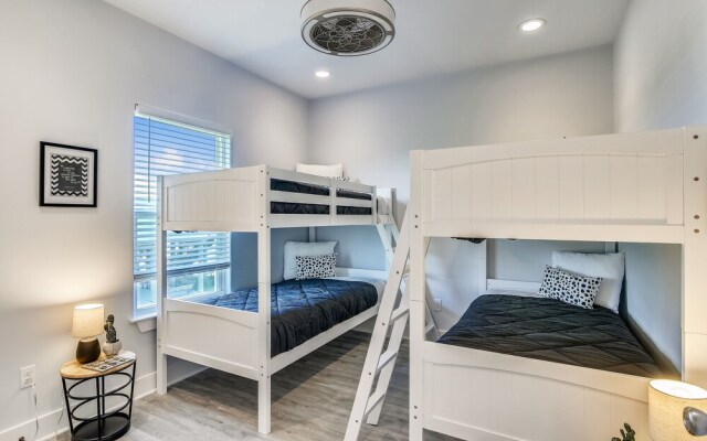 Blue Dolphin 4 Bedroom Home