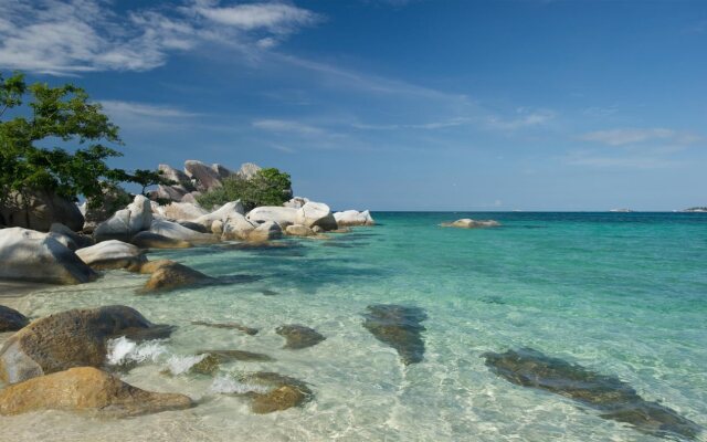 Rock and Wreck Dive Resort