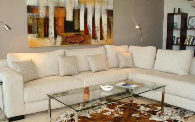 Magia Beachside Apartment by Bvr