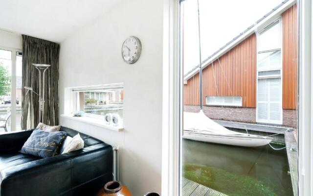 Boathouse Suburban Amsterdam