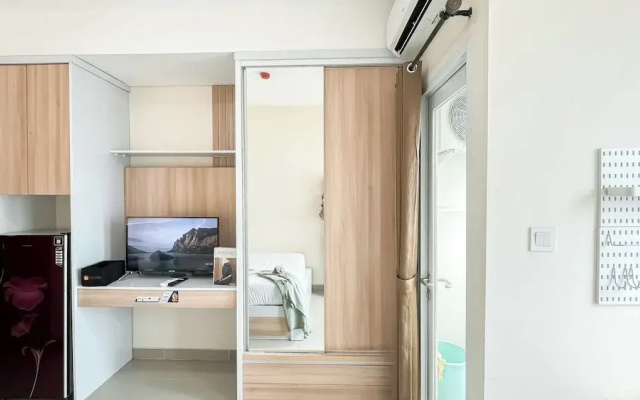 Cozy Elegant Studio At Apartment B Residence