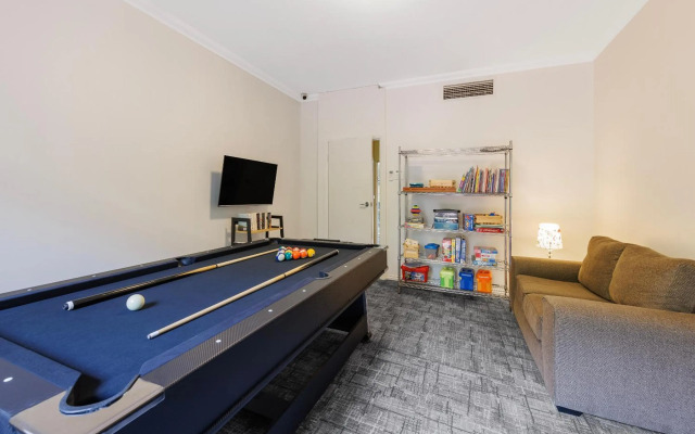 Kimberley Gardens Hotel & Serviced Apartments