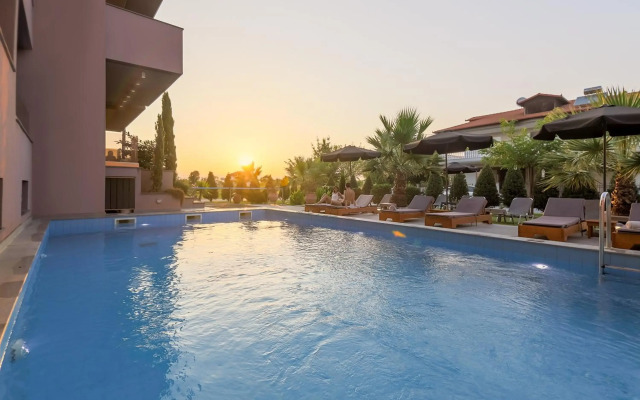 Yakinthos Hotel