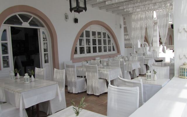 Porto Scoutari Romantic Hotel