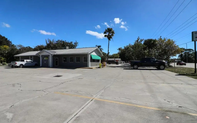 Grove City Motel