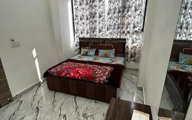 Hotel Shri Prabhu Dham Vrindavan