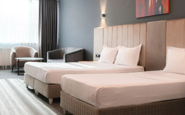Home Plus Hotel
