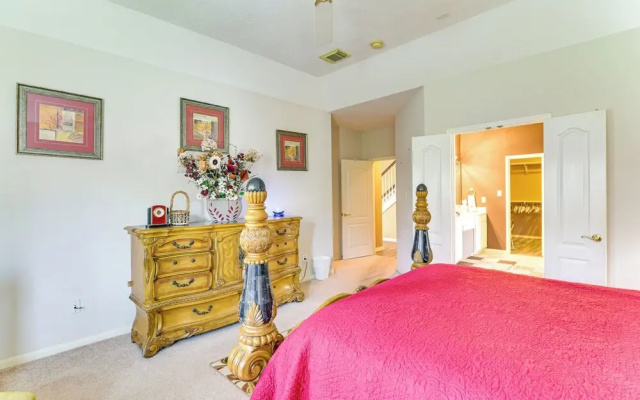 Patio, BBQ & Yard: Family Retreat in Pearland
