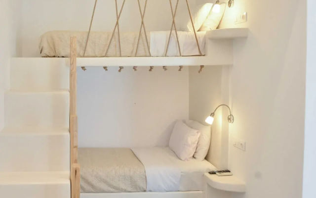 Dedalos Studios Naxos