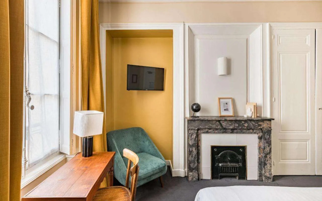 Globe et Cecil Hôtel