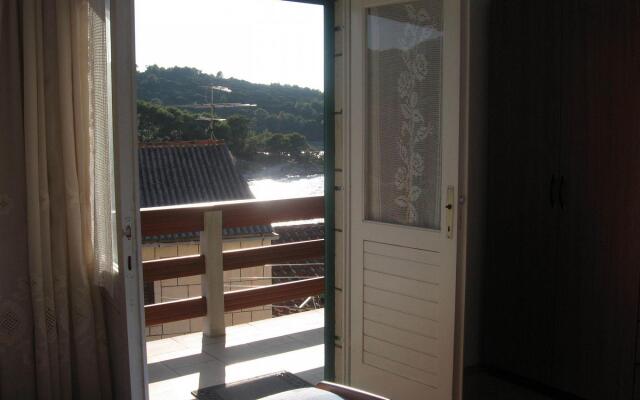 Apartment Pero - free wifi and air con