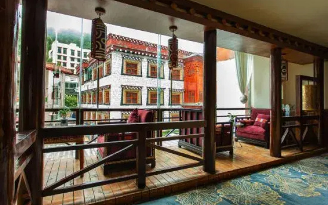 Kangding Renjia  Culture Theme Hotel