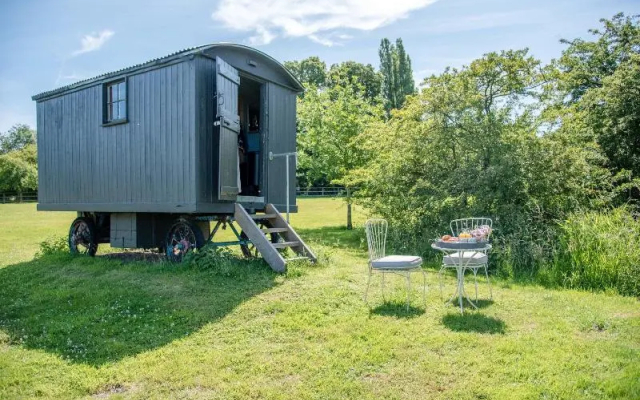 Abbey Shepherds Hut, Eye