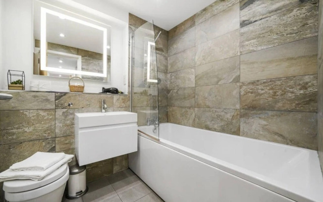 Livestay- Trendy 1bed With Balcony in Westminster