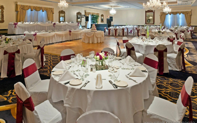 Radisson Hotel and Conference Center Rockford